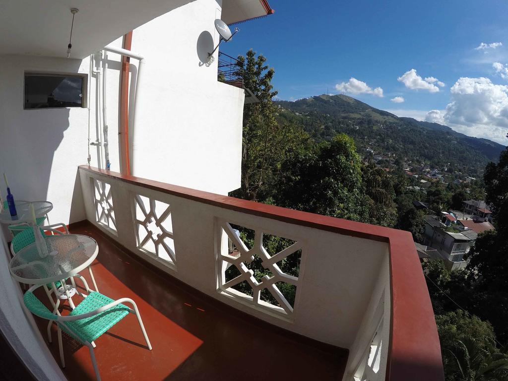 Villa 107 Kandy Esterno foto