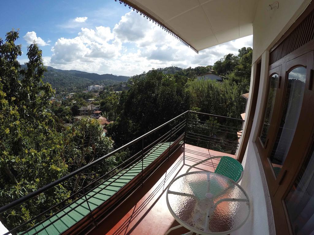 Villa 107 Kandy Esterno foto